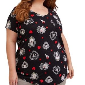 Torrid size 2 Disney Villains Classic Fit Cotton V-Neck Top NWT